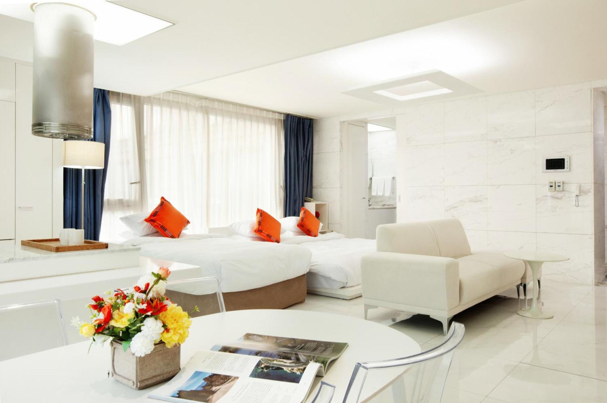 סאוגוויפו Shin Shin Hotel Jeju Ocean מראה חיצוני תמונה
