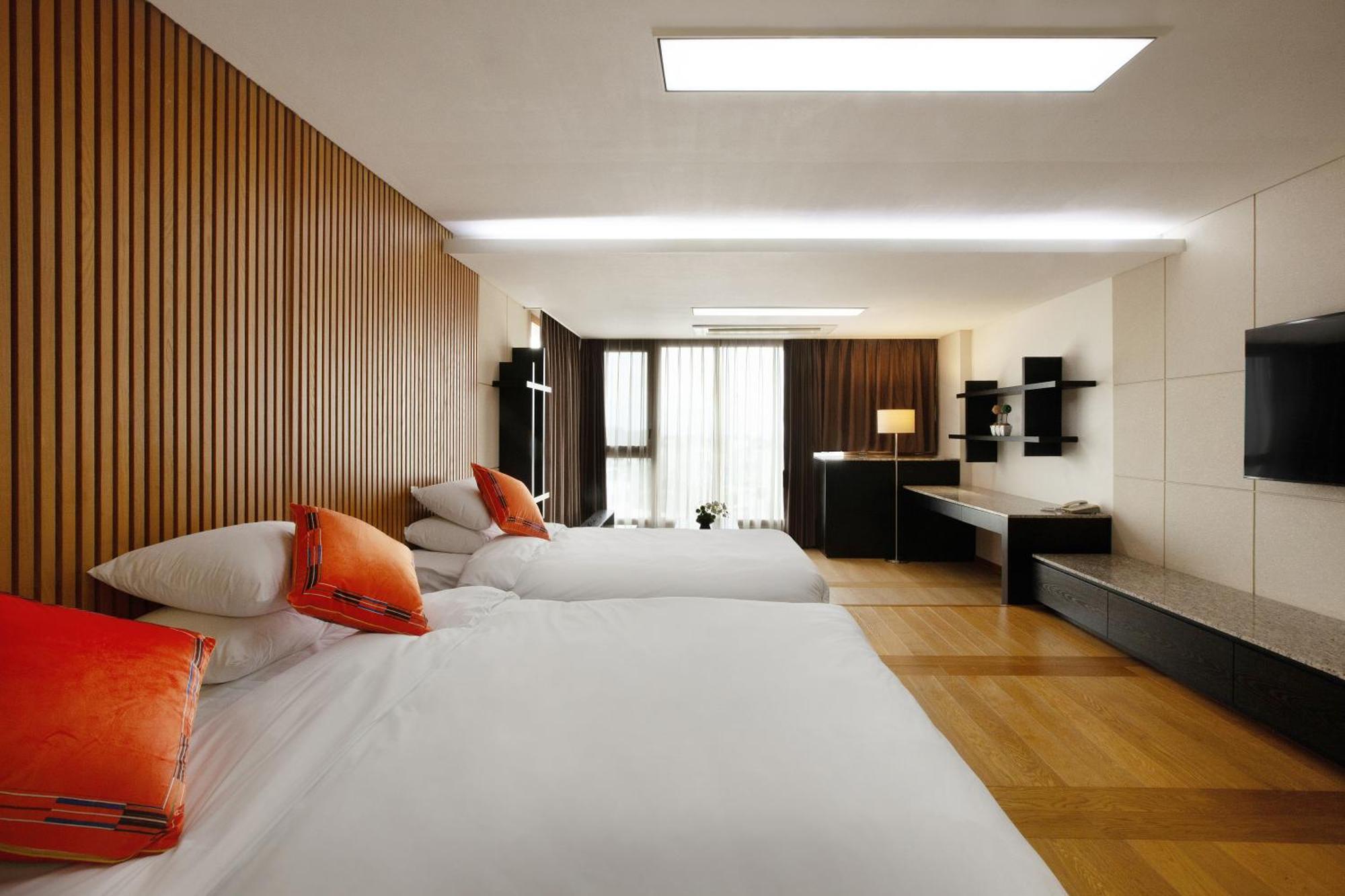 סאוגוויפו Shin Shin Hotel Jeju Ocean מראה חיצוני תמונה